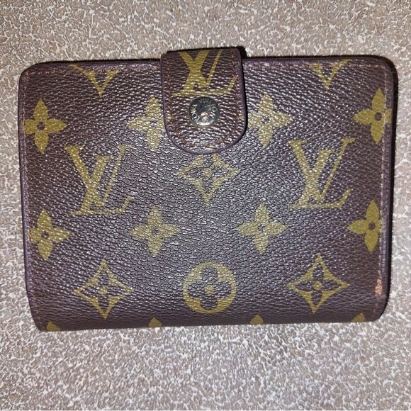 Loius VuittonBrown Leather Women's Wallet - Picture 1 of 12